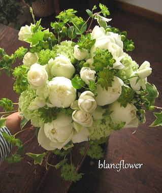 ホワイトローズ グリーン クラッチブーケ bouquet studio blancflower